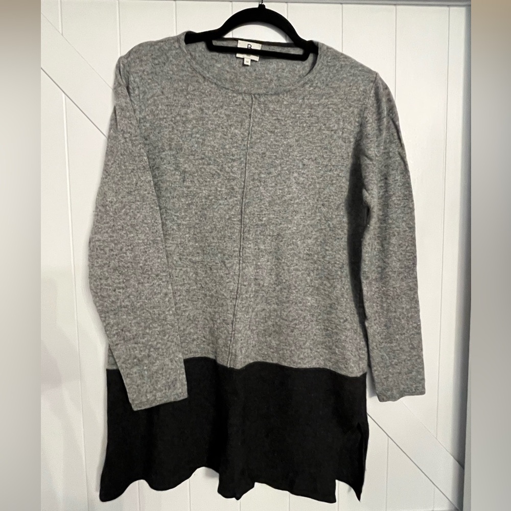 Benedetto B Italy Merino Wool and Cashmere Blend Tunic Sweater - Medium